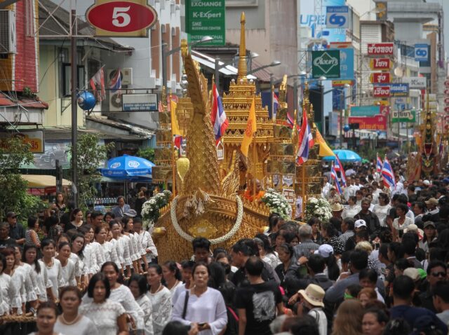 SURATTHANI,THAILAND ,OCTOBER 16 ,2016: Barge is decorated on parades in Chak Phra Festival on October 17, 2016 in Suratthani, Thailand. Chak Phra is the traditional of buddhist festival in Suratthani.